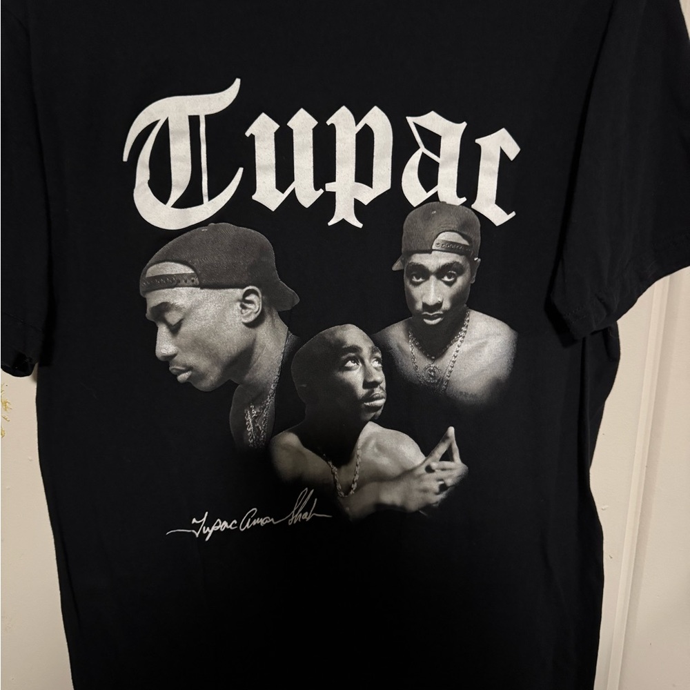 Tupac Graphic Tee in Black